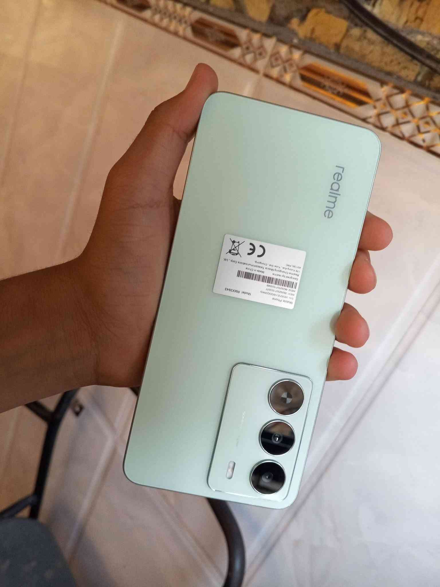 موبايل ريلمي ١٤x 5g 
الذاكره ٢٥٦
الموبايل مكفول كفاله عامه 60 فريم 
مستخدم يوم 
جبته٢٤٠  
السعر ٢٢٠ وبي مجال بسيط 
مكاني بغداد العبيدي حي البتول 
للتواصل خاص 
او ***********واتساب فقط

نص مكتوب في الصور:
- 17:07
- حول الجهاز
- اسم الجهاز
- realme 14x 5G
- مساحة التخزين
- 41.3 غ.ب / 256 غ.ب
- المعالج
- MediaTek Dimensity 6300
- البطارية
- 5000 مللي أمبير في الساعة (نموذجية)
- RAM
- 8.00 غ.ب + 10.0 غ.ب
- الكاميرات
- خلفية 50MP
- أمامية 8MP
- إصدار البرنامج
- RMX3943_16.0.2.429(EX01)
- معزز الأداء
- Flux Engine
- الشاشة
- 6.67 بوصة
- الطراز
- RMX3943
- الإصدار
- المعلومات القانونية
- 17:07 95 الإصدار رقم الإصدار RMX3943_16.0.2.429(EX01) إصدار Baseband M_V3_P10,M_V3_P10 Kernel 5.15.180-android13-8-o-gb447731038bb إصدار واجهة مستخدم realme 7.0 إصدار الجهاز RMX3943_11 إصدار Android 16 تحديث أمان نظام Android 1 أبريل 2026