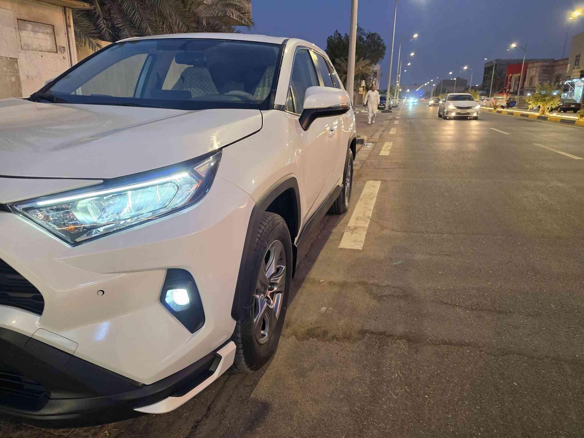 السلام عليكم
تحية طيبه للجميع تيوتا راف 4 خليجيه 2025 XLE بانزين ممشى قليل جدا 3531 مماشيه السياره شركة ساز رقم بصرة .ضرر جاملق وقليل من البونيد وضارب الايرباك  جميع المواصفات معروفه للXLE و  مغلفه نانو 
اوتو هولد
أنظمة قياده متعدده 
مانع انزلاق 
تثبيت سرعه ....الخ ماعدا البانوراما 
السعر242$ وبيها مجال حك الجيه 
الاتصال على الرقم *********** 
تعجبك السياره ابطن عيني متعجبك اندعيلنا وندعيلكم بالخير
