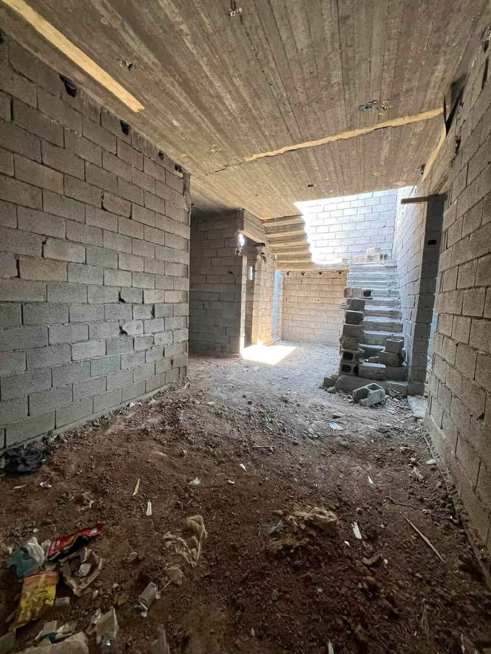 📌 المواصفات والتفاصيل:
الموقع: حي زليزل.
المساحة: 200 متر مربع.
ال بـنـاء: درجة أولى بجودة ممتازة وأحدث المواد الإنشائية.
✨ فرصة مثالية للسكن الراقي أو الاستثمار في منطقة هادئة ومكتملة الخدمات.
📞 للاستفسار والتواصل:
للمزيد من المعلومات أو لتنسيق موعد لمعاينة العقار، يرجى الاتصال بنا:
رقم الهاتف: ***********
المعلن: العمدة للعقار
أهلاً وسهلاً بكم في أي وقت!
