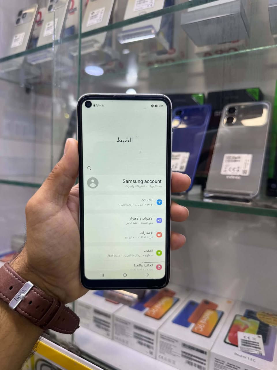 سامسونك A11 مستبدل شاشه وبيه فطر الذكره 32شحن تايبسي السعر 50 الاستفسار خاص او الاتصال ***********بي وات ساب يوجد توصيل داخل عفك
