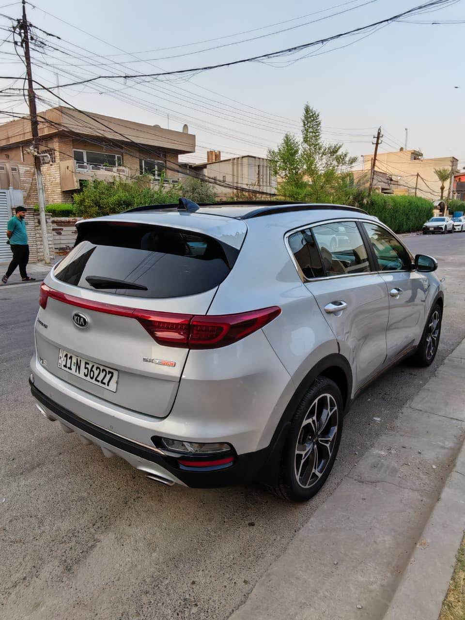 🚘 للبيع Kia Sportage 2020 SX Turbo
📍 الموديل: 2020
📏 الممشى: 55,000 ميل
🔥 المحرك: 2.0 Turbo
⚙️ كير أوتوماتيك 6 سرعات – AWD
💪 المحرك والكير مكفولات
✨ فول مواصفات:
* جلد + تدفئة وتبريد مقاعد + كشنات كهرباء 
* فتحة بانوراما
* تحكمات ستيرن + كروز سرعة + شفتات ستيرن+ تدفئة ستيرن
* تبريد قطعتين + التبريد الامامي منفصل 
* صندوك كهرباء + البك لايت لد+ دبل كزوز
* وضعيات قيادة 
* شاشـة 8 إنچ + Apple CarPlay / Android Auto
* سماعات Harman Kardon
* بصمة وتشغيل Push Start
* رادارات امامي وخلفي ونقاط عمياء
* مثبت سرعة متكيف
* التثبيت على المسار
* مري شفط 
* كاميرا خلفية + حساسات
* لايتات LED + ويل كب حجم 19
🔧 الحادث: فقط البنيد والجاملغ بدون اضرار داخلية ويوجد سونار وصور حادث 
💰 السعر: 155 ورقة وقابل للتفاوض
📍 الموقع: بغداد – الكرادة
📞 للاستفسار: *********** بغداد, العراق
