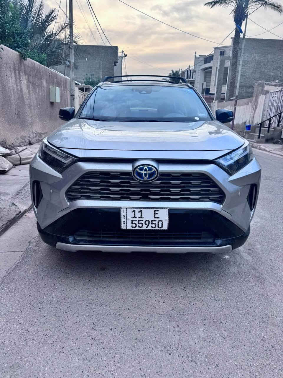 راف فور XSE • هايبرد • دفع رباعي