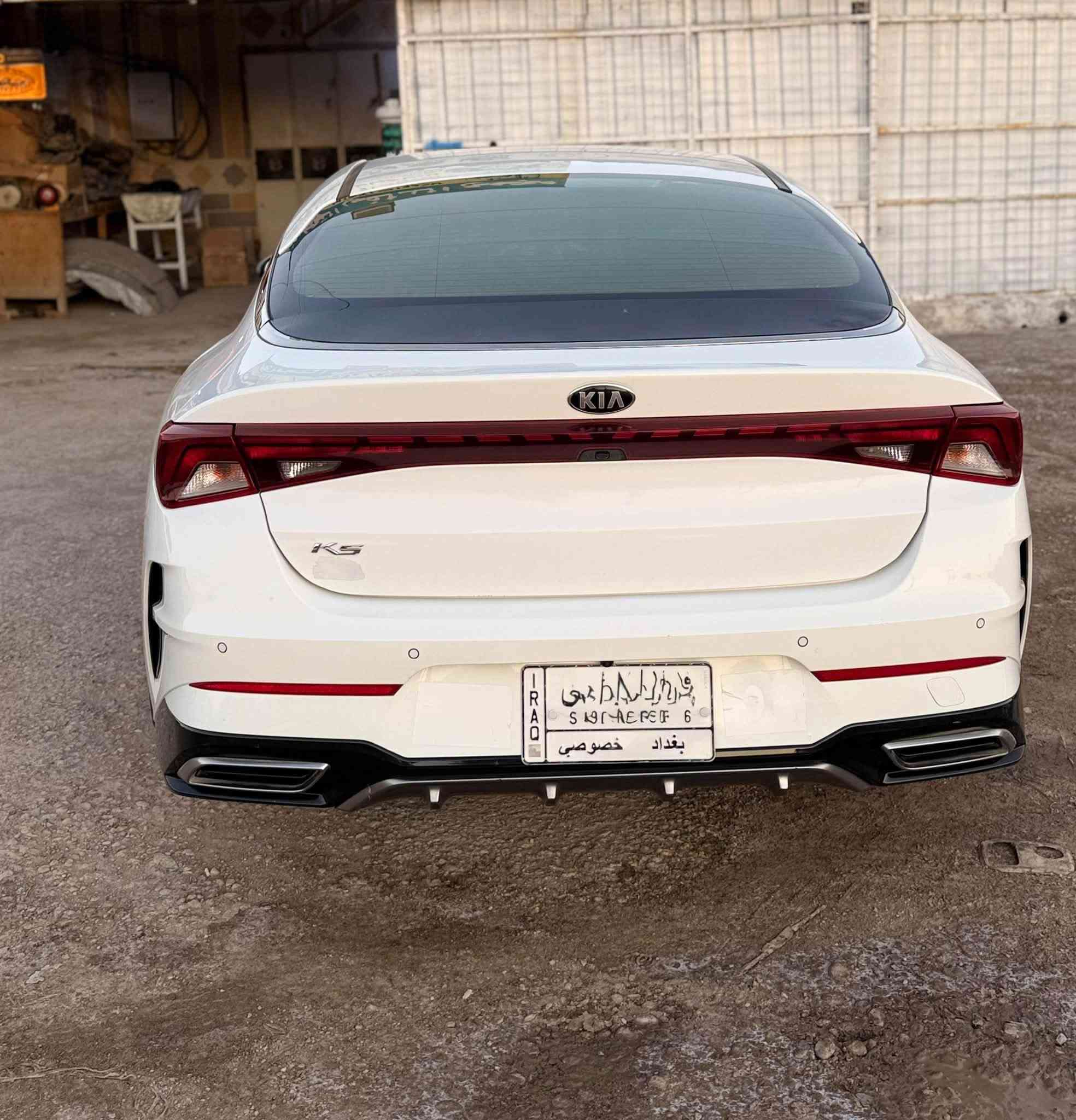 كي فايف خليجي 21
بيه بارد بالجاملغ الايسر 
مواصفات 
شاشه كاربلي
تبريد لمس مناخي 
فول تحكم ستيرن 
حساس امامي و خلفي 
كشنات مخمل بيجي 
دواخل بيجي 
مري شفط 
محرك 2000 كفاله 
كيرATكفاله 
سياره على ايدي معتني بيه 
مكان السياره كوت شيخ سعد 
بيع مستعجل للضرف خاص 
الاتصال ***********@
