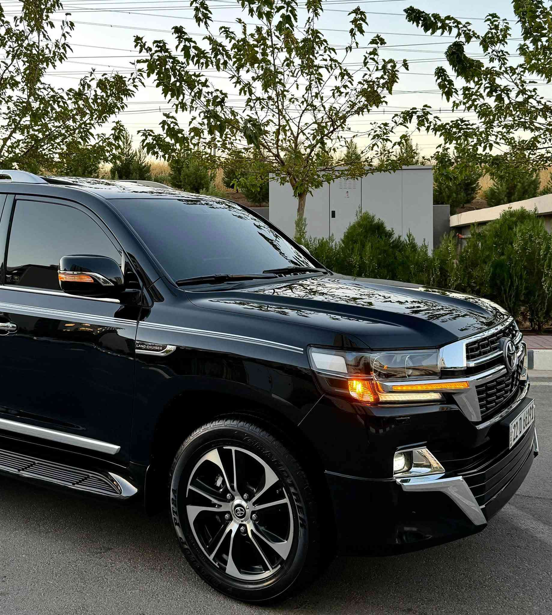Toyota land cruesir 2021 V6 [67km]

Grand turing + جيهان باب اولا

♟️اخت زيرو بل كارتون سياره 
🪬ارخص  سعر بكل عيراق 📦

🔹لاند كروزر   ٢٠٢١  gxr  جيهان باب اولا
🔹محرك ٦ سلندر 
🔹ماشي [٦٧km] الف كيلو ضمان شريكه 
🔹سياره زيرو شريكه جيهان باب اولا 
🔹ماشيه حقيقي بشرت داخل شريكه
🔹بسمطين + سماعه بيلادي + فرشات بيلادي موجود + كتلوكات 

🔹سياره مكفوله كفاله عامه كلشي  
🔹بدون صبغ + بدون بارد + بدون رصعات
🔹بدون حتا شخت مابيها + دعاميات حتا
🔹بدون رصعه و شخت مابيها 
🔹رمل مابيها 

‏‎🔹فول فول مواصفات
‏‎شاشة كبير لمس كاميرا حاسة
‏‎كاميرات 3 شاشات سيلاد فتحة سقف 
‏‎كشن جلد كشن كاراباي شحن موبایل  8 اريباك تبريد مركزية
‏‎بصمة تشغيل عن بعد باب جاك سلاجة ليد زينون 
‏‎تحكمات ستيرن دبل فوليوم فورويل هوك
‏‎سيارة بها 2 بصمة من شركة جديد جدأ 
‏‎سيـارة عل نظافتها احسبها صفر زيرو

🔹تخم تاير دنلوب الاصلي

‏‎ 🔹محرك كير بشرط مامفتوح
سياره حيل نظيفه كلشي علي بيلادي
تحويل بشرت مباشر حول باسمي السنويه
بشرط تحويل و خرامه 
سياره دينار مصرف مابيها
سياره رقم اربيل 
مكان / سليمانيه 
سعر / 538$ 
رقم /***********
