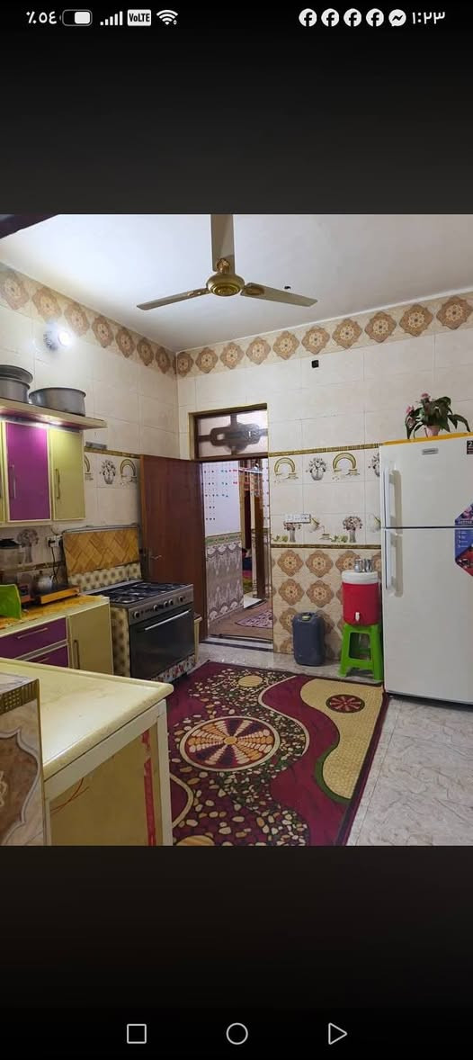 السلام عليكم بيت بناء حديث طابقين مكون من صحيات عدد ٢ وصالة عدد ٢ وغرف عدد ثنين شارع بيت ابو ناصح مساحة ١٣٠ بسعر مناسب ***********

