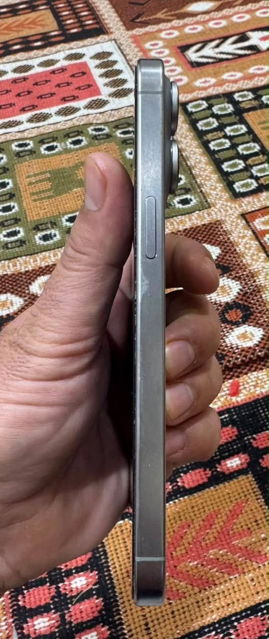 السلام عليكم 
ايفون ١٥ برو ماكس ذاكره ٢٥٦
 بطاريه ٨٣ 
الجهاز شرق اوسط اصلي  من شركه الوطني للموبايل  
نظافه ٩٥٪؜

السعر مليون بيه مجال بسيط جدا 
***********
ناصريه حي العسكري قرب جامعه العين
