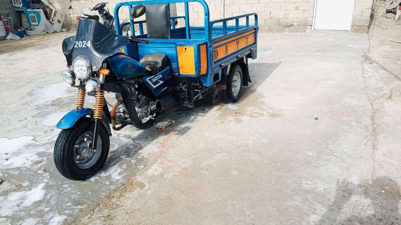 السلام عليكم ستوته للبيع موديل 17 رجلها بمليون 700 وبيها مجال***********
