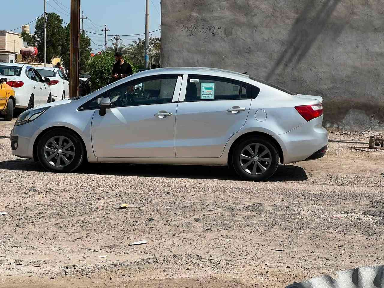 كيه ريو مديل ٢٠١٤
وارد خليجي ثلاث قطع صبغ 
مكينة ١٦٠٠ مكفولة وكير مكفول 
بسمي تحويل ثاني يوم سنويه ٢٠٣١
السعر ٨٠ مكان بصره
رقم الهاتف للاستفسار ***********
