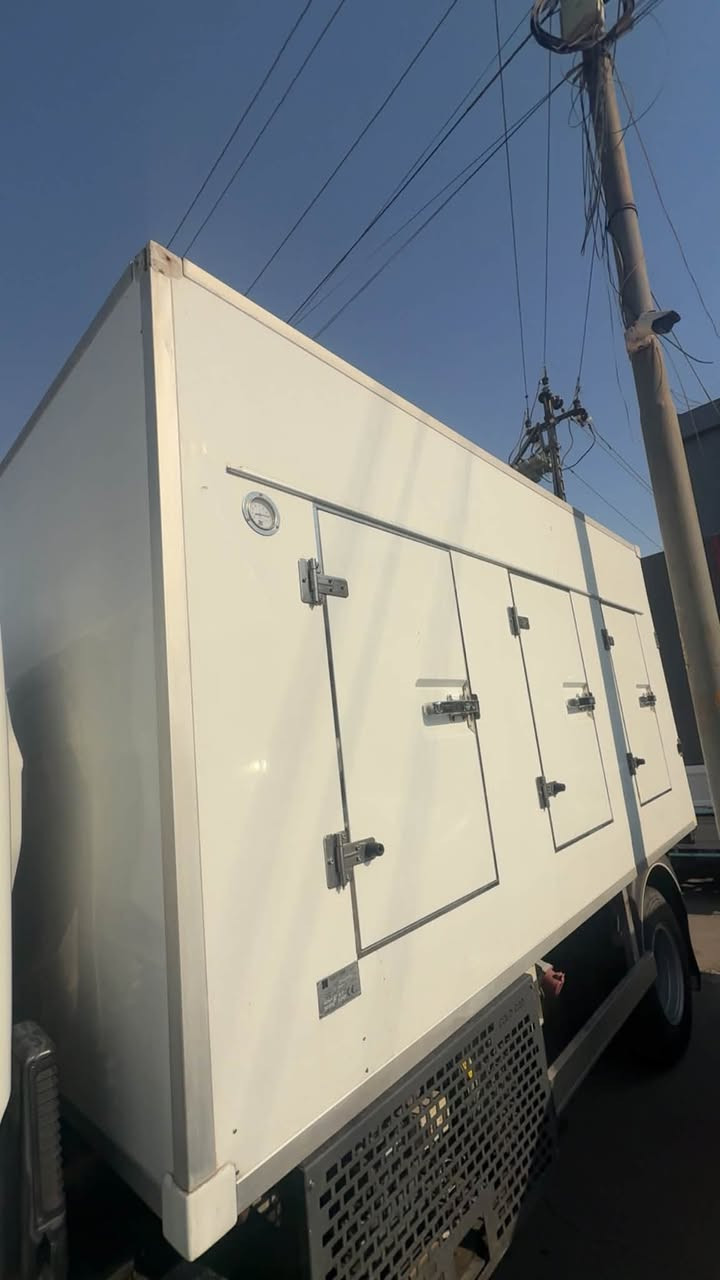 كانتر اربيل عراق حجى عبيد
***********
للبيع بودى براد تجميد موته 

٦ بواب 
جديده و جاهز شرت كلشي 
خراض جديد كلها 

مكان بودى اربيل شارع ١٠٠م مقابل باب گمرگ سيارات
