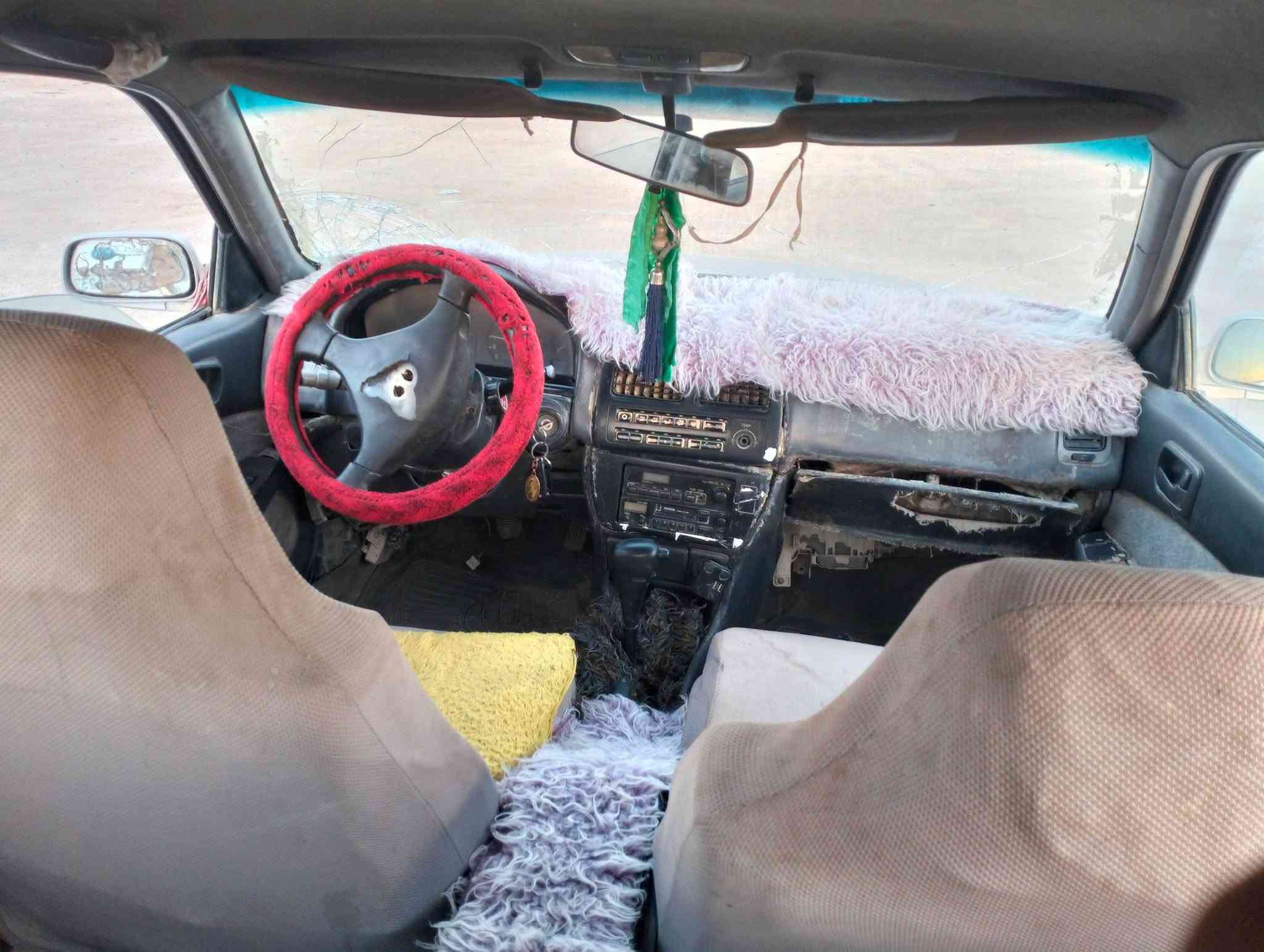 سلام عليكم سياره للبيع
مكينه وكير خير من الله 
تخم تاير حداديه جديده
كهربائيات كلها شغاله
دواخل حلوه رقم بغداد

#السعر_13وبيها مجال

العنوان الناصريه قضاء الغراف

رقم الهاتف ***********
