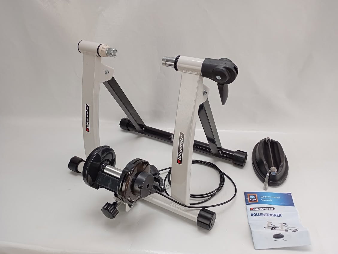 🚴‍♂️ رولة ثابتة من ماركة Bikemate الألمانية (أوروبية) 

✨ جديدة كليًا – غير مستخدمة

🔹 هيكل قوي وثابت 🔹 مقاومة قابلة للتعديل 
🔹 سهلة التركيب والفك 🔹 مثالية للتدريب داخل المنزل

💰 السعر: 60,000 دينار فقط 

🚚 التوصيل متوفر لكل المحافظات بسعر 6,000 دينار 

📌 للحجز والاستفسار:
تواصل خاص مع نخبة أوروبا - Elite Europe
أو عبر الواتساب: ***********
