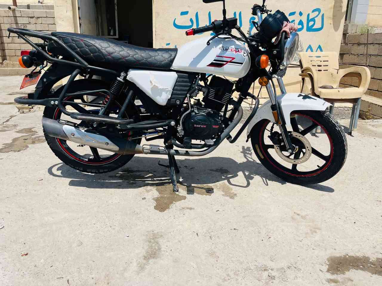 سلام عليكم دراجه دايوان لبيع مديل 23فحل اوراق سحب مكاني ديالئ منصوريه الجبل الرقم *********** السعر خاص
