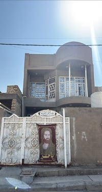 بيت مقابيل مدرسه ابي طالب للبيع مساحه 153م كامل 3 غرف نوم 3 صحيات مطبخ...