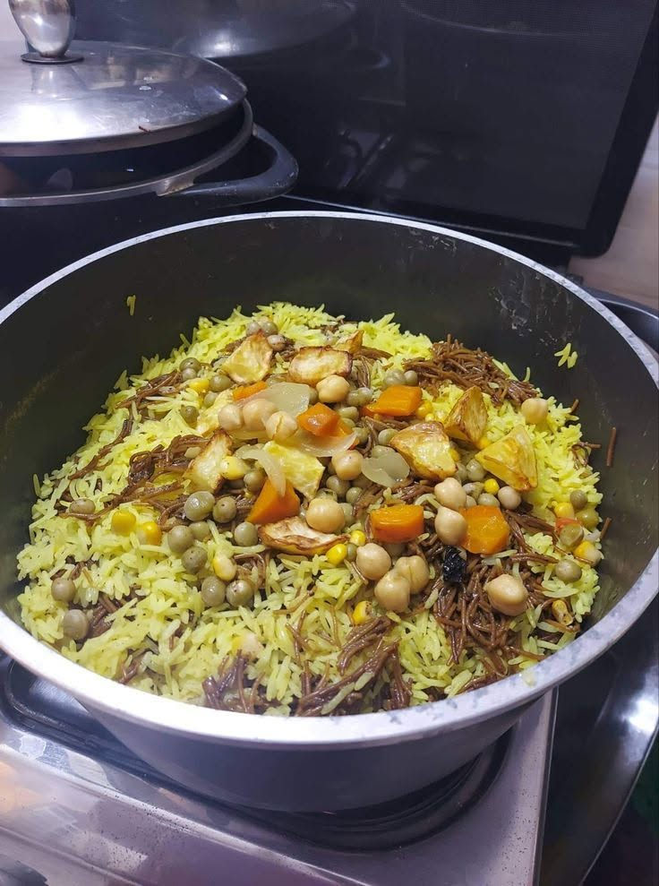 سلام عليكم عيني شتغل حسب طلب الزبون ولي تحب 
تحجز قبل يوم عيني هاذ رقم وبي واتساب 

بيزه الكبير ولوسط ومني بيزه 
شتغل نواع المرك كيك جاي هاذ رقم وبي واتساب ***********
اي نواع الكبب برياني دجاج جدر لوسط دولمه الكبير ولوسط طرشي خيار محشه كليجه تمر وحلقوم جوز مبروش
