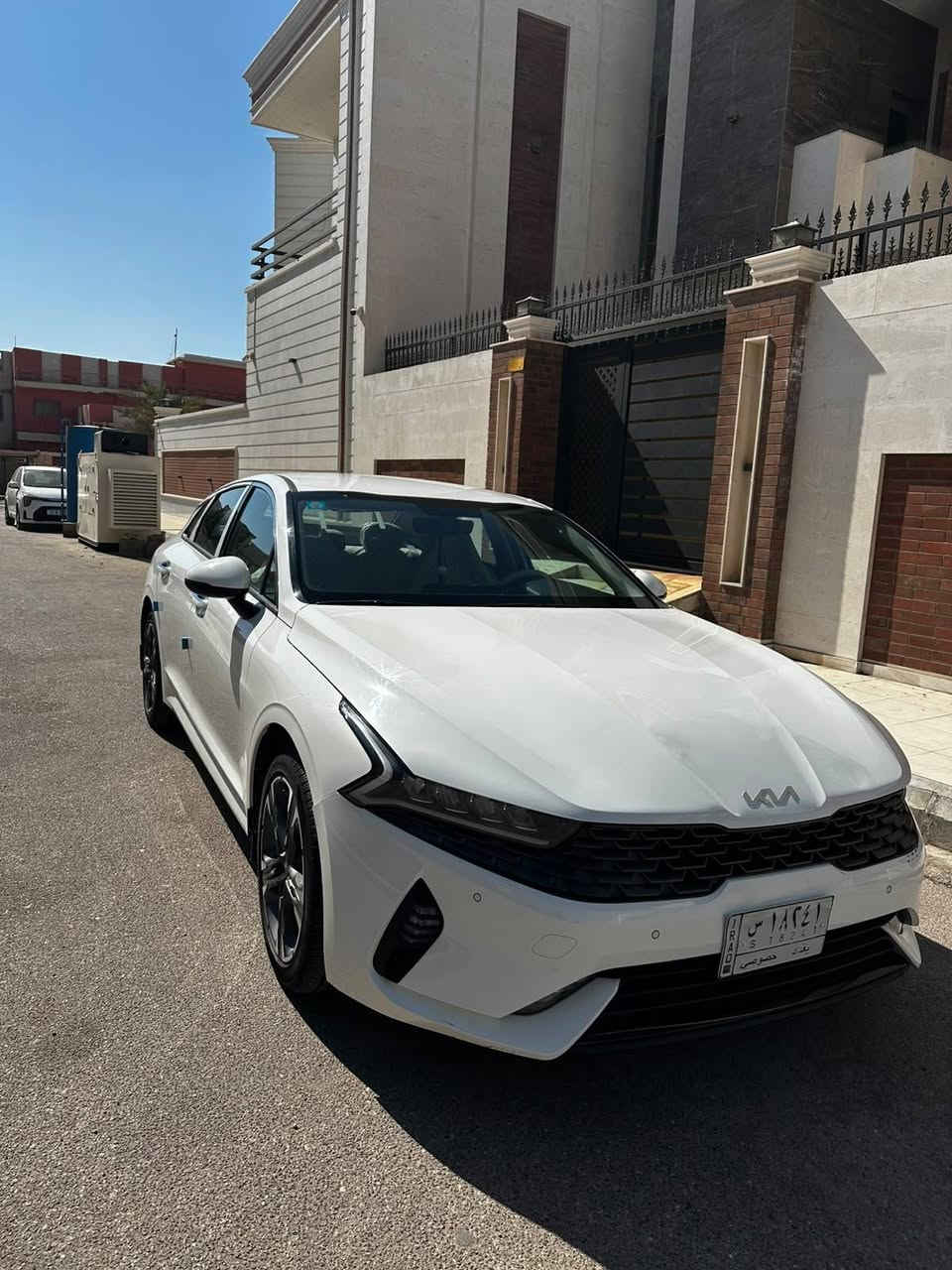 السلام عليكم k5 خليجي 2023 بأسمي فول مواصفات للبيع 195 وبيه مجال
***********
