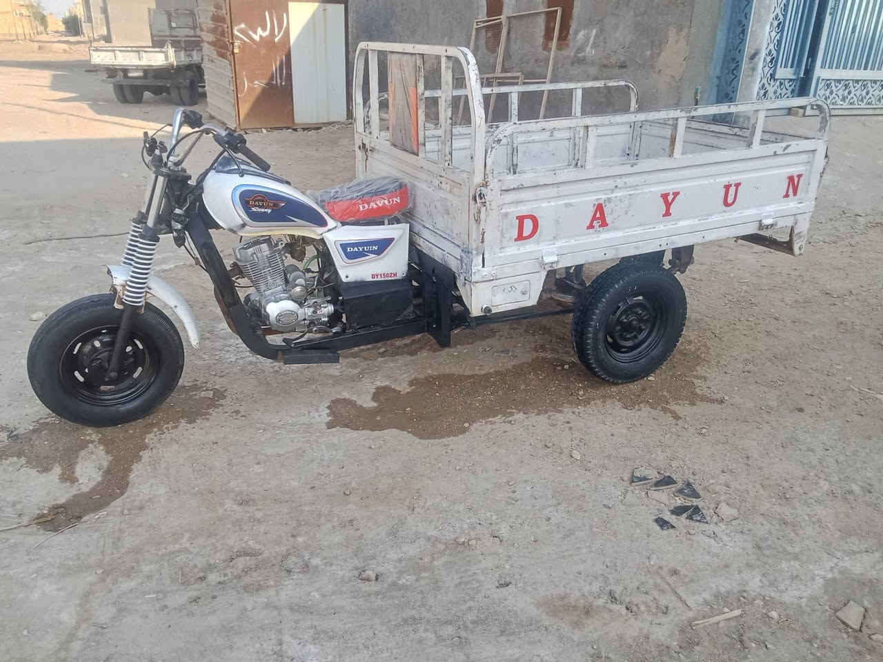 السلام عليكم ستوته للبيع وراق موديل 2016 مكان ناصرية مركزه السعر مليون و300 بيه مجال رقم ***********
