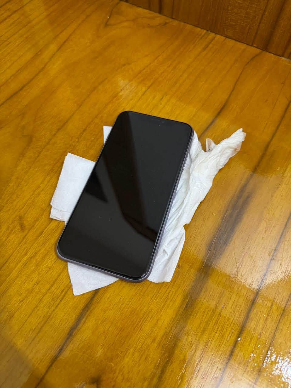 سلام عليكم 
ايفون 11 عادي 
💾 الذاكره 128
🔋بطارية 70
📱الجهاز مكفول من الصيانه البرغي مالته ما مفتوح + كارتون اصلي مطابق آيمي 
💸السعر 345 وبي مجال حگ جيه 
📞*********** هذا اتصال + واتس اب
