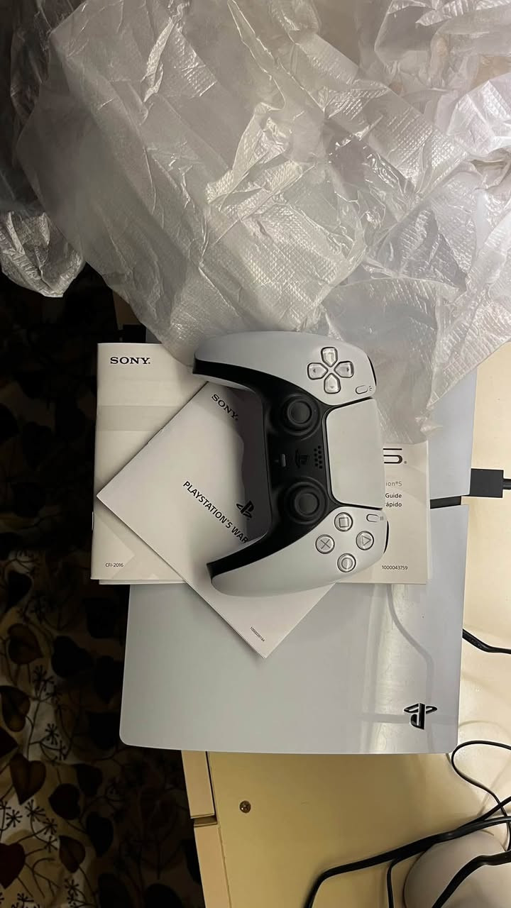🎮 للبيع PS5 Slim – 1TB
الجهاز مستخدم لكن نظيف جدًا وحالته ممتازة، ومحافظ عليه كلش.

🔹 PS5 Slim سعة 1TB
🔹 ويا الكارتون الأصلي الخاص بي 📦
🔹 لعبة FIFA 26 ⚽
🔹 لعبة Battlefield أو Call of Duty: Warfare 🎮
🔹 قرصين
🔹 الجهاز يعمل بشكل ممتاز وبدون مشاكل.

💰 السعر: 850,000 د.ع

📍 الموقع: البصرة – الزبير – البرجسية
📞 للتواصل: ***********

للجادين فقط، الجهاز نظيف ويستاهل المعاينة.
