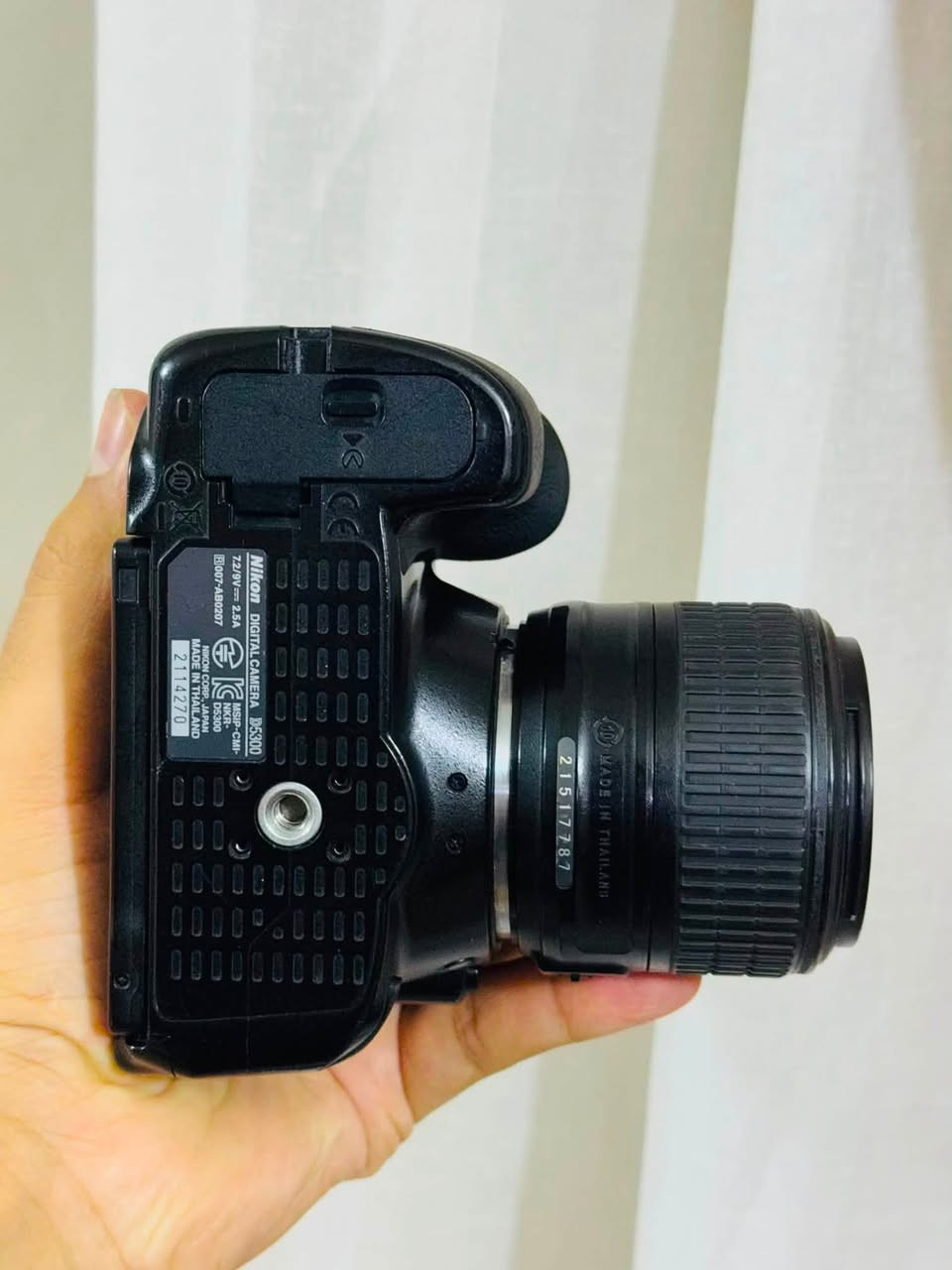 كامره نيكون d5300
عدسه 
55/18✅
عدسه 70/300✅
شاحنه✅
جنطه✅
بطاريا ✅
حزام✅
قبق عدسه ✅
كيبل شحن✅
النضافه 100:100✅
بغداد ***********
