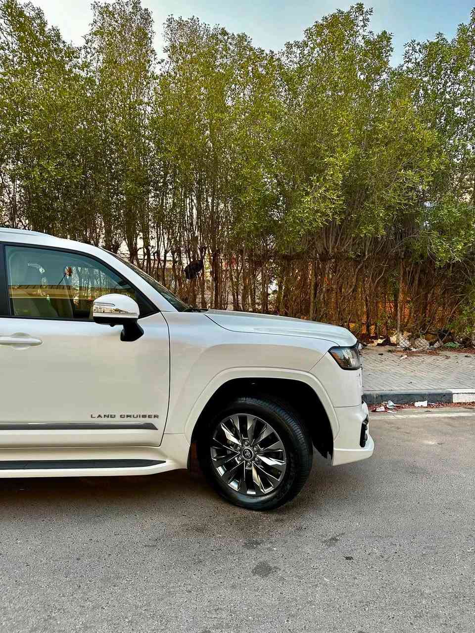 TOYOTA Land cruiser 2024 Limetd
‏31KM📦

((678)).   

‏ GX.R  ليمتدد 

‏‎سنة الصنع: 2024

‏‎بريم السياره المرغوب 

كل غراض بلادي موجود

٥ كاميرا 

ماشيه 31الف  كم 

‏‎المواصفات :

- محرك 6 سلندر تنفس طبيعي المرغوب

‏‎- فتحة سقف ( سلايد ) 

-٣ شاشات 

- شاشات ترفيه خلفية

‏‎- مقاعد جلد 

‏‎- مقاعد كهربائية 

- مقاعد امامية تبريد 

- ⁠تبريد وتدفئة امامي خلفي 

‏‎- بصمة الابواب 

‏‎- صندوق كهربائي

‏‎- مصابيح LED و زينون

-7 راكب 

-شحن واير ليس 

-حساس امامي خلفي 

‏‎- حجم العجلات 20 inch 

بيه تخم تاير برجستون جديد 

مكفول كفاله عام كلشي مابيها بل باكيت

مكفولة كفالة عامة من الدعامية إلى الدعامية

‏‎ بدون صبخ .بدون بارد  ،بدون رصعات ،بدون حتى شخط

‏‎دعاميات هم بدون صبغ ،رمل مابي ،لحية بدون صبخ ..بقية كلها بشرط

محرك كير بشرط مامفتوح

‏‎سيارة حيل نظيفة كلشي عل بلاد لوك

‏‎سنوية زنكة كلشي جديد مدفوع لـ2029

‏‎باسمي السنوية بشرط تحويل و خرامة 

‏‎سيارة مابيـها دينار مصرف كامل من كل نواحي

رقم بغداد بسمي شخصين 

نفسي يوم /تحويل و وكالة حاظر 

مكانك /بصره

- ⁠***********
