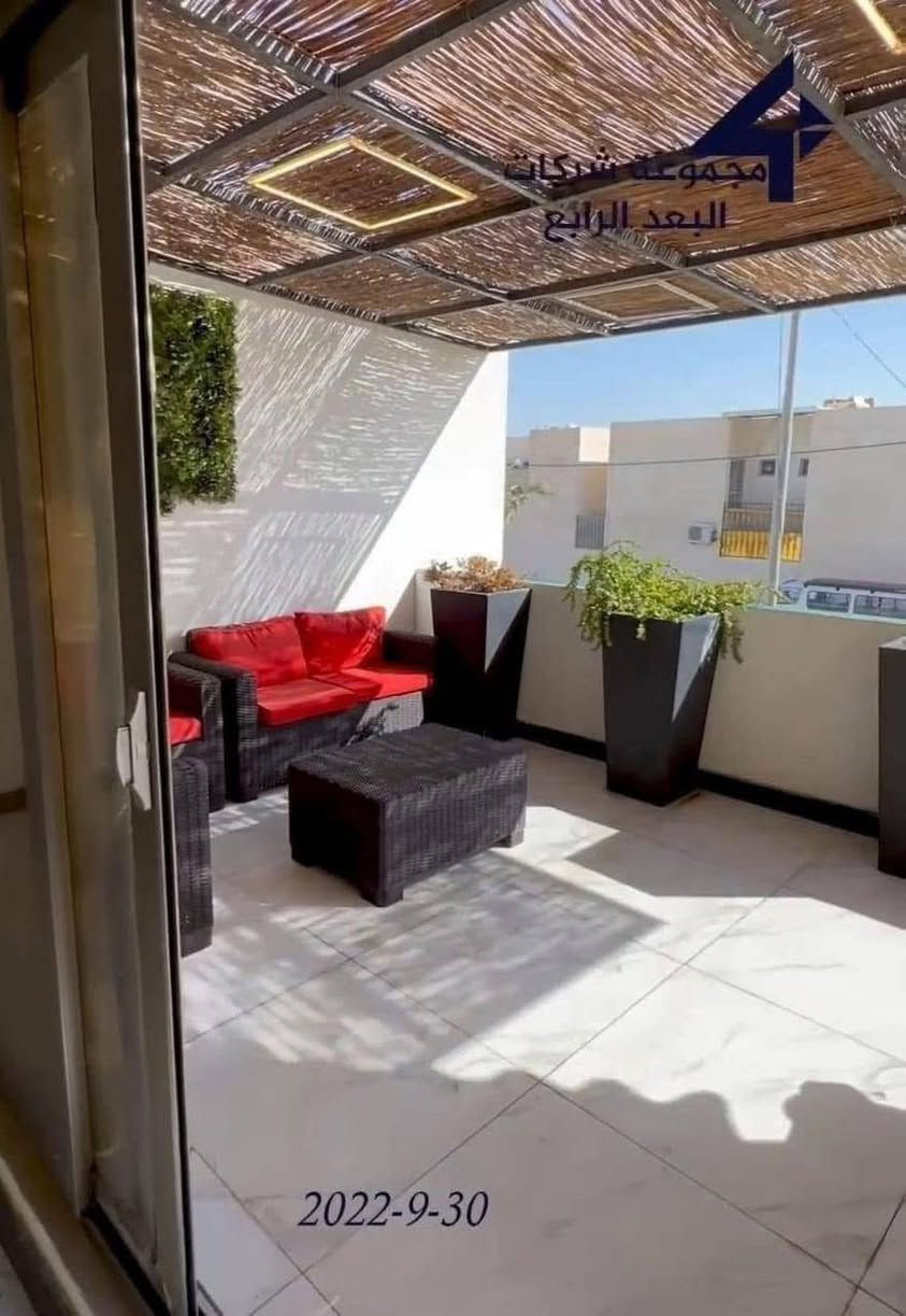 دار للبيع vip في مجمع قرية الغدير 2
مساحة 245 متر VIP 
5 غرف نوم 
و استقبال واسعة مساحة 9×5  
صالة كبيره 
يباع نقدا بسعر مناسب 
للاستفسار الاتصال : ***********
 او : ***********
