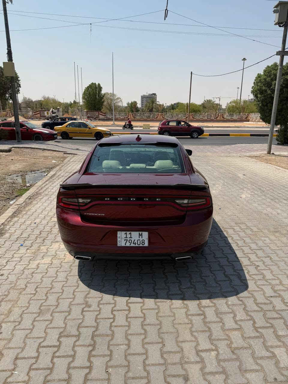 السلام عليكم جارجر ٢٠١٧ sxt رقم بغداد باسمي 
 السياره كلين بيه بارد يم قبق بانزين استخدام بيت أمانة الله وباسمي السياره اب كربلاء ودبل كود السياره السعر ١٩٥ وبيه مجال ***********
