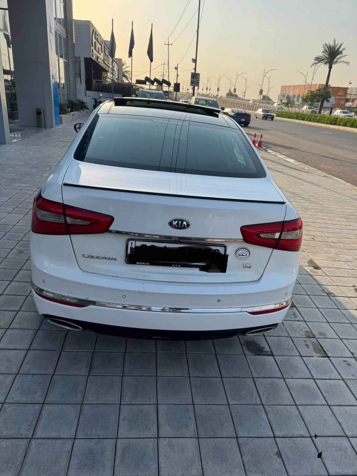 :

🚘 كادنزه 2015 | فل مواصفات 🚘

▫️ مكفولة من الصبغ
▫️ بارد خفيف بالجاملغ الأمامي
▫️ محرك 6 سلندر 3.5 لتر V6
▫️ كير أوتوماتيك
▫️ فول مواصفات
▫️ جلد
▫️ تشغيل بصمة
▫️ مقاعد كهربائية
▫️ سونار خلفي
▫️ كاميرا خلفية
▫️ فتحة سقف
▫️ تحكم ستيرن
▫️ جنوط ألمنيوم
▫️ السيارة نظيفة وجاهزة للاستخدام 

▫️السعر140 ورقه بيه مجال بصيط 

✅ كير ومحرك كفالة
📌 الفحص خير دليل

📞 للاستفسار: ***********
📩 أو مراسلة الصفحة
