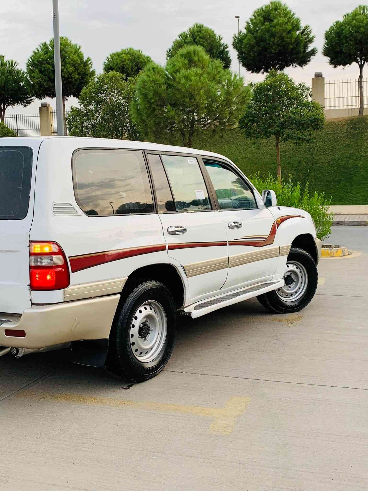 لاندكروز • موديل ٢٠٠٠ • ٤x٤