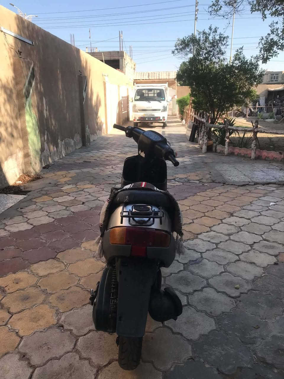 للبيع دراجه بطه60 موديل 2000 شلعه فوول معدل فوول كهربائيات شغاله  قفل ركبه قفل جنطه شاصي مكفول عدى السلف نقصها باتري دراجه ناعمه لون رصاصي نضيفه كلش الدراجه مفتوحه مره وحده السعر٣٠٠وبيها مجال للطيبين  مكاني كربلاء الحر رقمي ***********
