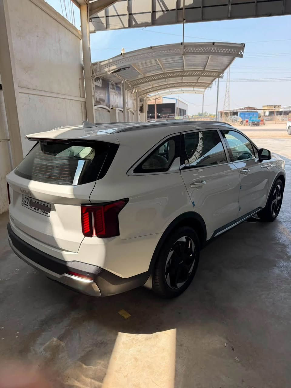 معرض الحسن لتجارة السيارات 
العنوان / واسط الزبيديه 

كيا سورنتو 2025
ماشيه 20 الف 
جنطه كهرباء 
بردات خلفيه 
كشنات جلد وكهرباء 
تبريد كشنات 
كامرات 
لد نهاري ليلي 
كير موس 

مكفوله كفاله عامه من كلشي 

السعر 315$ مجال بسيط 

***********
