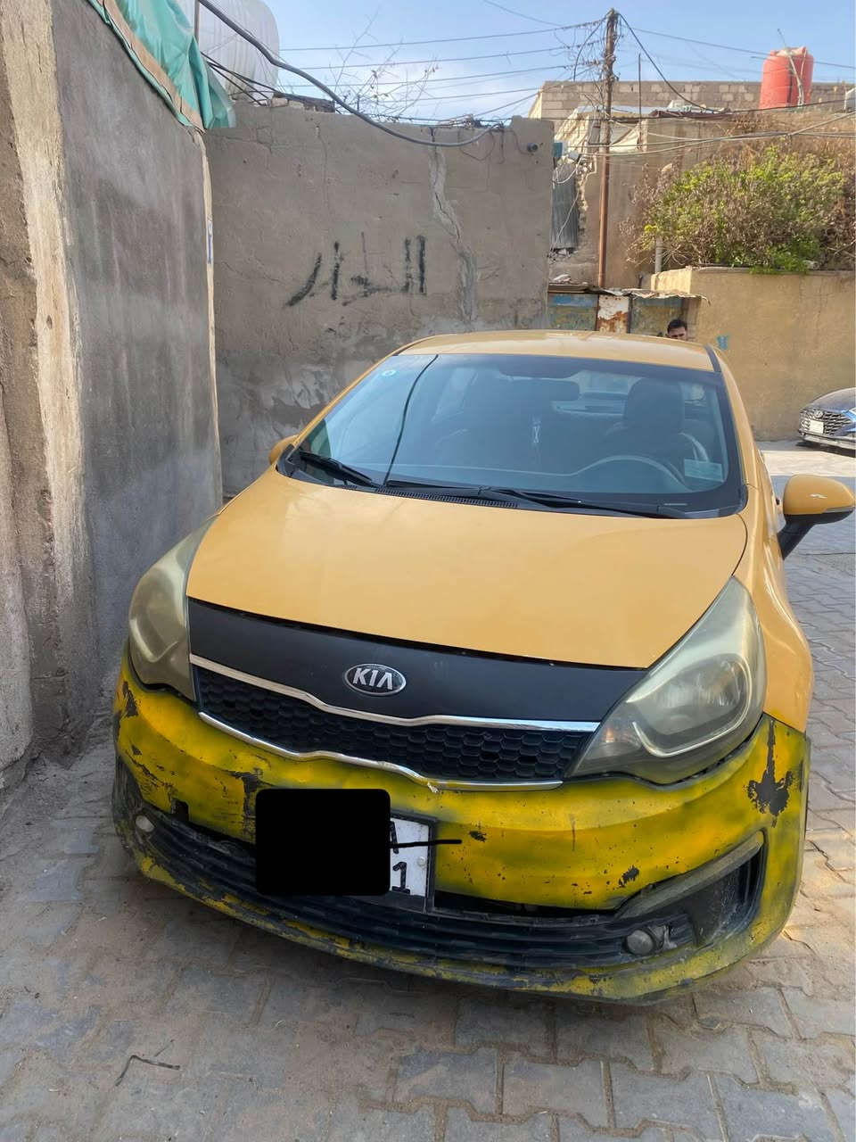 السلام وعليكم كيا ريو 2016سياره مصبوغه من شركه بيها دحكات كما واضح بل صوره خليجي مكينه 1600مصفره غرامات وهيئه سياره بسمي السعر 55ورقه مكان سياره بصره 
رقم الهاتف *********** متوفر واساب البصرة, العراق
