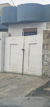 باب • للبيع