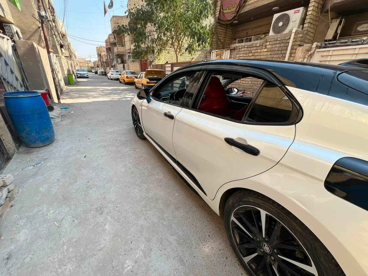 سلام عليكم
كامري  2018 للبيع فئه xse اعلى فئه محرك 6V

تبريد قطعتين تبريد كشنات رادارات اماميه خلفيه جواني 360درجه بنوراما داخل بلادي احمر قياده ذاثيه داتشو سياره رقم بغداد شاشه كاربلاي دبل اكزوز بلادي سياره نضيفه وارد امريكي بيهه جاملغ صبغ  واكو ملاحظات موجوده بالصور   والسياره بدون إرباك بدون إرباك  ماشيه ٦٥الف مكان سياره بغداد سعر سياره  ١٧٥ 

والسياره بالواقع احله الاتصال( ***********)
