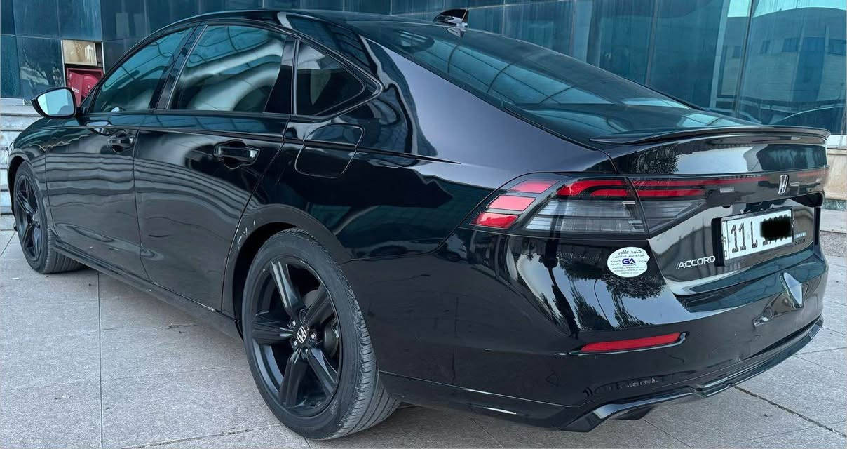 للبيع – Honda Accord Hybrid Sport L موديل 2024 
2.0 Hybrid
اللون: أسود ملكي 
• العداد: 35000 كيلو
• الترقيم: بغداد
• صبغ قطعة واحدة فقط– باب السائق
• صور الحادث + مرفقة مع المنشور
ايرباك بردة فقط بجم كبس
• بصمة تشغيل + دخول ذكي
• رادار أمامي + تحديد مسار
• نظام النقطة العمياء
• فتحة سقف
• لايت زينون
• مقاعد جلد
• مقاعد كهربائية
• تدفئة المقاعد الأمامية
مكانها بغداد الغزالية
ابو ياسر ***********
السعر 19700$ بغداد, العراق

