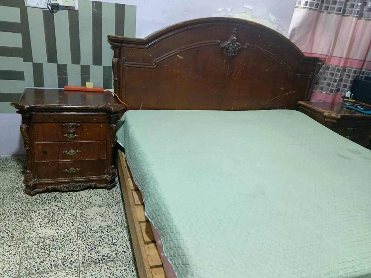 غرفة صاج قديم مكان بغداد الدورة للاستفسار الاتصال على الرقم *********** واتساب السعر 550
