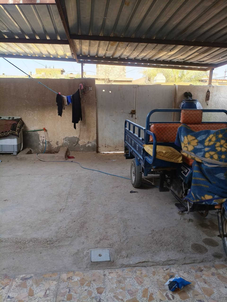 🏠 بيت للبيع – حي الجوادين / شارع نفط
📍 الموقع: حي الجوادين – شارع نفط
📏 المساحة: 300 م²
🏗️ البناء: بلوك وصب
🚗 الموقع مميز جداً: يبعد فقط 150 متر عن الشارع العام الرئيسي

✨ مناسب للسكن ، وموقعه قريب من الشارع العام وسهل الوصول.

📞 للاستفسار والتفاصيل: ***********
