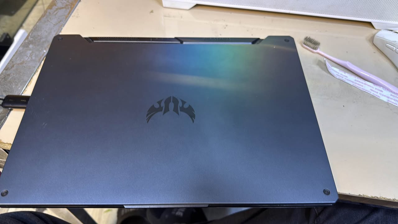 Laptop gaming *********** 725 000
i7 1087h
Ram 16 ddr4
512ssd nvm micron
Gtx1660ti
144hz
Asus tuf gaming f15 fx506LU
Battery 61 أربيل, العراق

نص مكتوب في الصور:
- Battery Checker Battery Power 80% Not Charging Refresh Battery Health 61% Battery health is moderate Design Capacity 48,001 mWh Full Charge Capacity 29,279 mWh Battery Details Name A32-K55 Manufacturer ASUS Serial Number Chemistry LION Task Manager Performance CPU Memory Disk 0 (C:) Disk 1 Wi-Fi GPU 0 GPU 1 144Hz ASUS