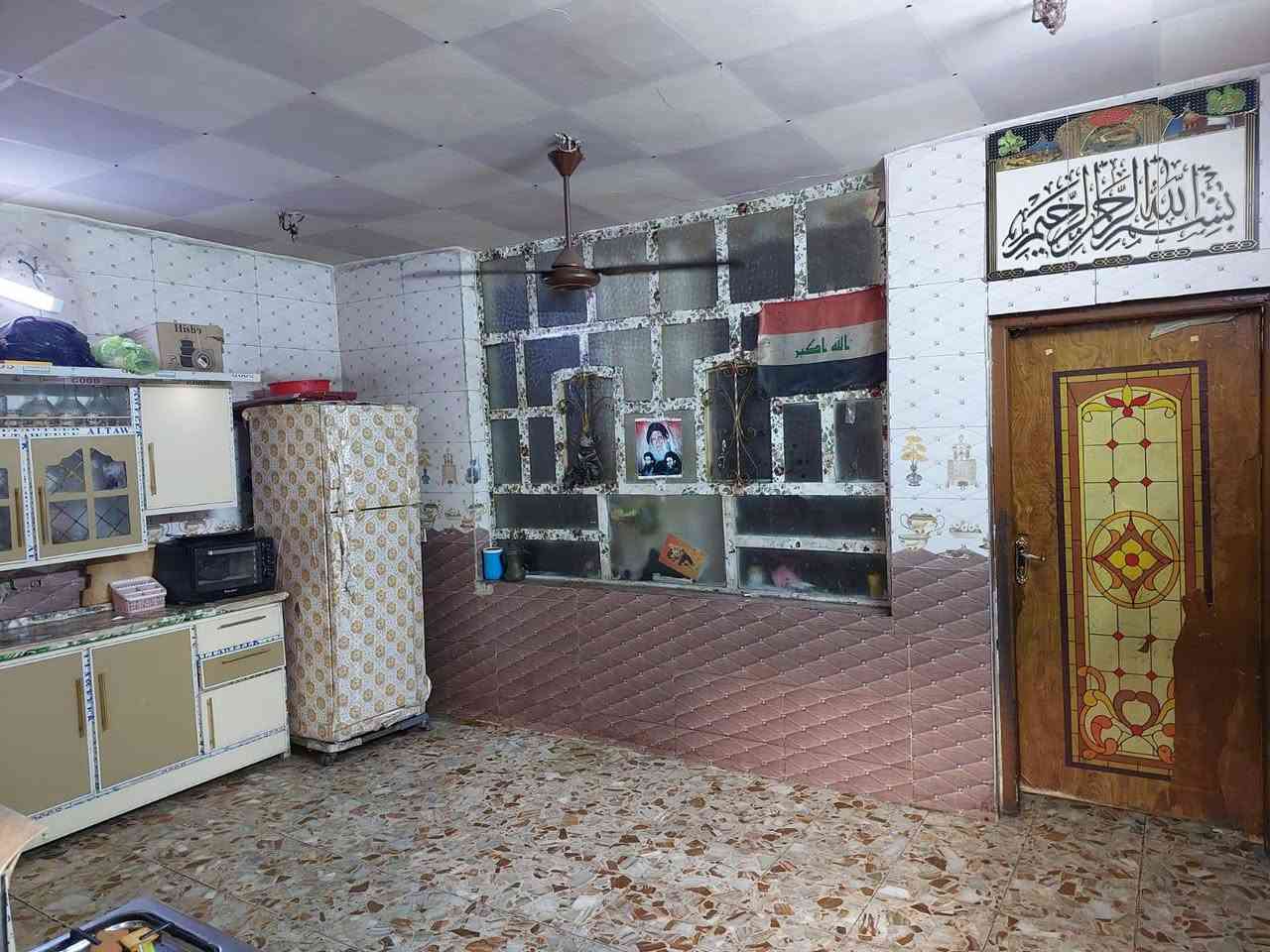 بيت للبيع قطاع 26 ثاني بيت على الشارع مساحته 80 واقع حال البيت مسلح للستفسار
***********
