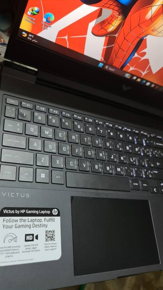 السلام عليكم شباب
لابتوب الكيمنك HP VICTUS GAMING 
الجهاز نضافه ممتازه بدون عطل كله شغال مضمون وجاهز 
ياتي بالمواصفات الاتيه

شاشه 15.6 انش بمعدل تحديث 144HZ نقاوه الوان 100%SRGB بخواص LOW BLUE حواف نحيفه 

معالج من AMD احترافي
RYZEN 5-5600H 4.50GHZ TURBOO WITH RADEON GFX 
فئه H للاداء الثقيل بكرت RADEON مدمج قوي 

كرت منفصل ايضا من AMD نوع
RX 6500-4GB FULL WATT FSSR + FRAME GENERATION 

رامات سعه 16GB نوع DDR4 قابل للتطوير 
هارد M.2 سعه 512 قابل للتطوير 

بطاريه ساعه ونصف وصوت ستيريو محيطي من دولبي
كيبورد ضوئي عربي وكاله 

اكيد الجهاز قادر على تشغيل كافه الكيمنك و برامج Adobe و الهندسيات ببروده تامه تحت الضغط 

السعر ٦٣٥ الف فقط 
بغداد قرب البياع و متوفر التوصيل 
تواصل*********** بغداد, العراق
