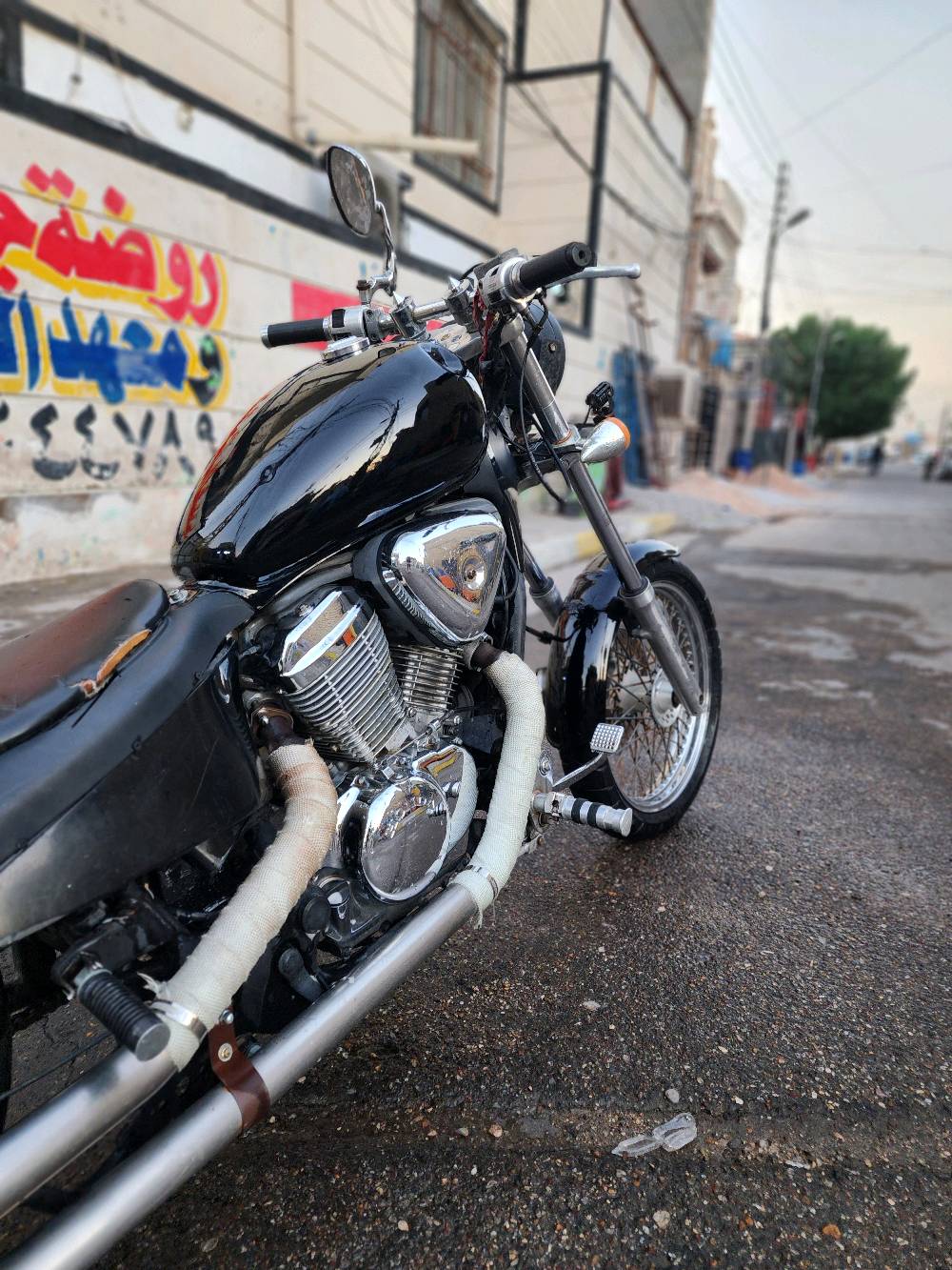 السلام عليكم هارلي ستد 400 مكينتهة هاي السنة مبدلهة مال حاوية بعدهة بلجيس الله شاهد شلعة معدل فول كابريترات منضفهن جدد بلكات تنضيف جديد دراجة خير من الله نقصهة فقط اشاير لاغيهن الدراجة نكرة وحدة تشتغل ما تئخر لو واكفة شهر السعر مليون اوبيهة مجال مكاني بغداد حي النصر للتواصل علة رقمي *********** + اكزوزات رياضي فول + بيهة تنقيط دهن من الفيت بم قليل كلش