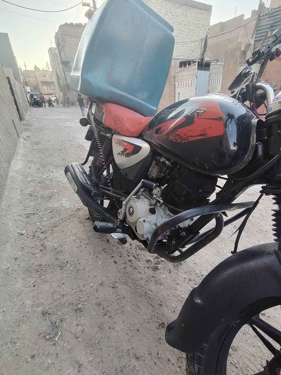 سلام عليكم بوكسر جبلي ماشيه 45الف دراجه جديده معنه كلمه موديل 2023مسجله بسنويه2022شهر12 تحويل مباشر عقد مرور ابيع سعرها 2600 مكاني بغداد رقم هاتف ***********
المتفيده لا يعلق كلشي اكو بسوك حبايب
