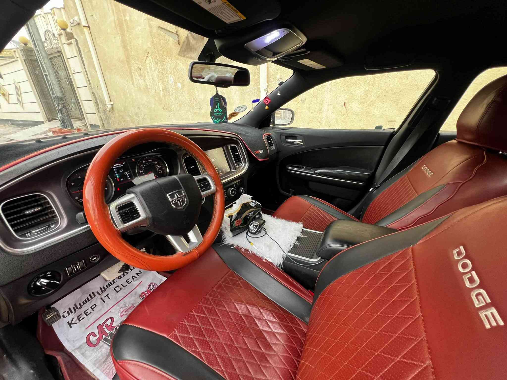 السلام عليكم جارجر مديل 11كير طياره مال موديل 19سياره وارد امريكي حادثه بنيد وجاملغ وبيه تقسيم بيبان سياره بيه حماوه ابيع كازكيت السياره بدون عمله مو تجي وتكلي وكعلي قفله 99ورقه تبريد حداديه تخم تاير للاستفسار ***********
