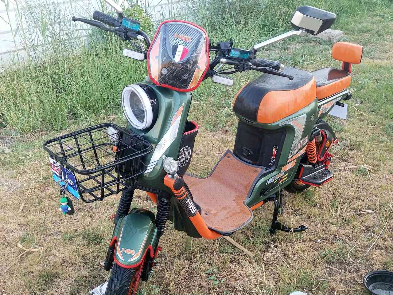 سلام عليكم دراجة H900
بيع سعر600 بعدة جديدة 2026/7/9 
تصال على رقم ***********
مكان بوغريب بغداد
