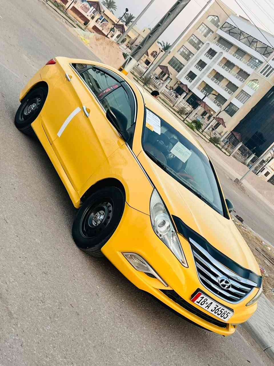 السلام عليكم للبيع سوناتا موديل 2014امريكي حادثهة قطعتين بدون داخل رقم بابل انكليزي سنويه 31دوشمه عامه تخم تاير مكينه حاويه ستوني شادهة كير تبريد 🥶 سياره مابيهة اي نقص جاهزه للئخير مكاني بل حله رايدهة 99شراي يتصل ***********
