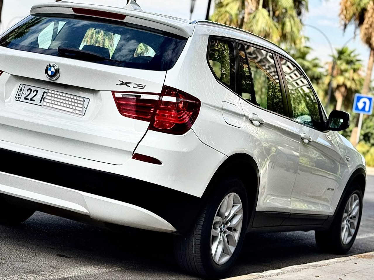 BMW X3 شركه عروش
2014
فول فول مواصفات دواخل كريمي بصمه بانوراما لايتات عدسه اوتوستوب رادار ٣٦٥ 
صبغ فقط بابين مصبوغ  بدون حادث بدون دواخل بدون ارباك
مكان سياره اربيل
واتساب / *********** 
سعر 125$ و مجال بصيط أربيل, العراق

نص مكتوب في الصور:
- واتساب ***********