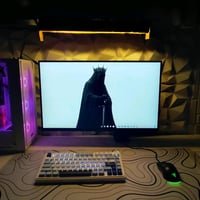 شاشه msi للبيع موصفات 2k  200هرتز 27 البنلips نضيفه وما صار شهر من اشت...