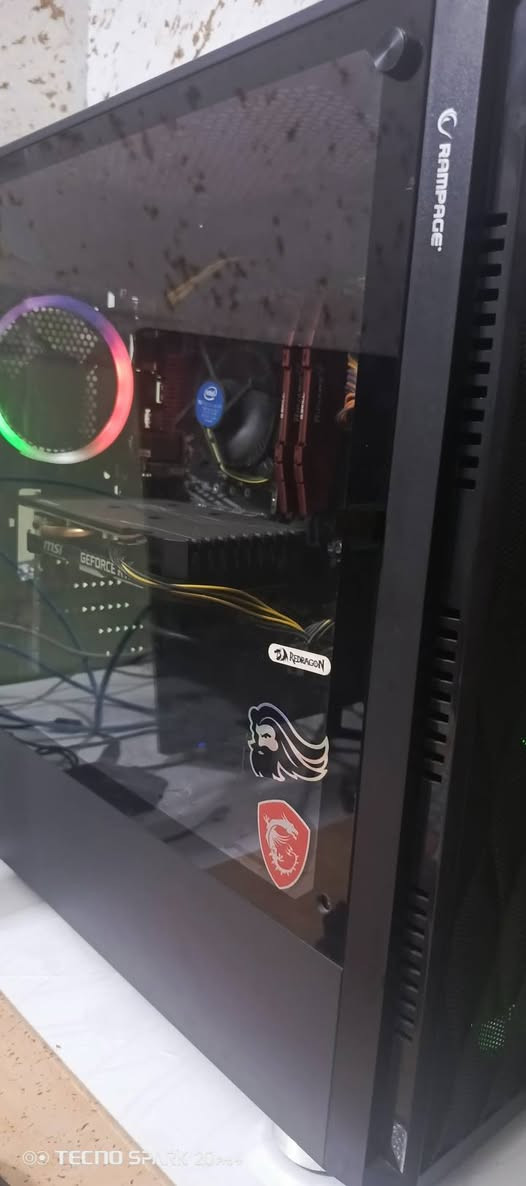 السلام عليكم

🔥 PC Gaming للبيع 🔥

المواصفات:

• CPU: Intel Core i5-10400F
• Motherboard: MSI B460M PRO
• GPU: MSI GeForce RTX 2060 6GB
• RAM: 16GB (2×8) ddr4
• SSD: 256GB
• HDD: 1TB
• كيس مع 4 مراوح
• كرت شاشة تبريد ثنائي (2 Fan)

✅ الجهاز نظيف وشغال بدون مشاكل
✅ شرط الفحص

السعر: (٧٠٠ )

المكان: (بغداد-الامين)

للاستفسار خاص أو اتصال ***********

نص مكتوب في الصور:
- TECNO SPARK 20 Pro+