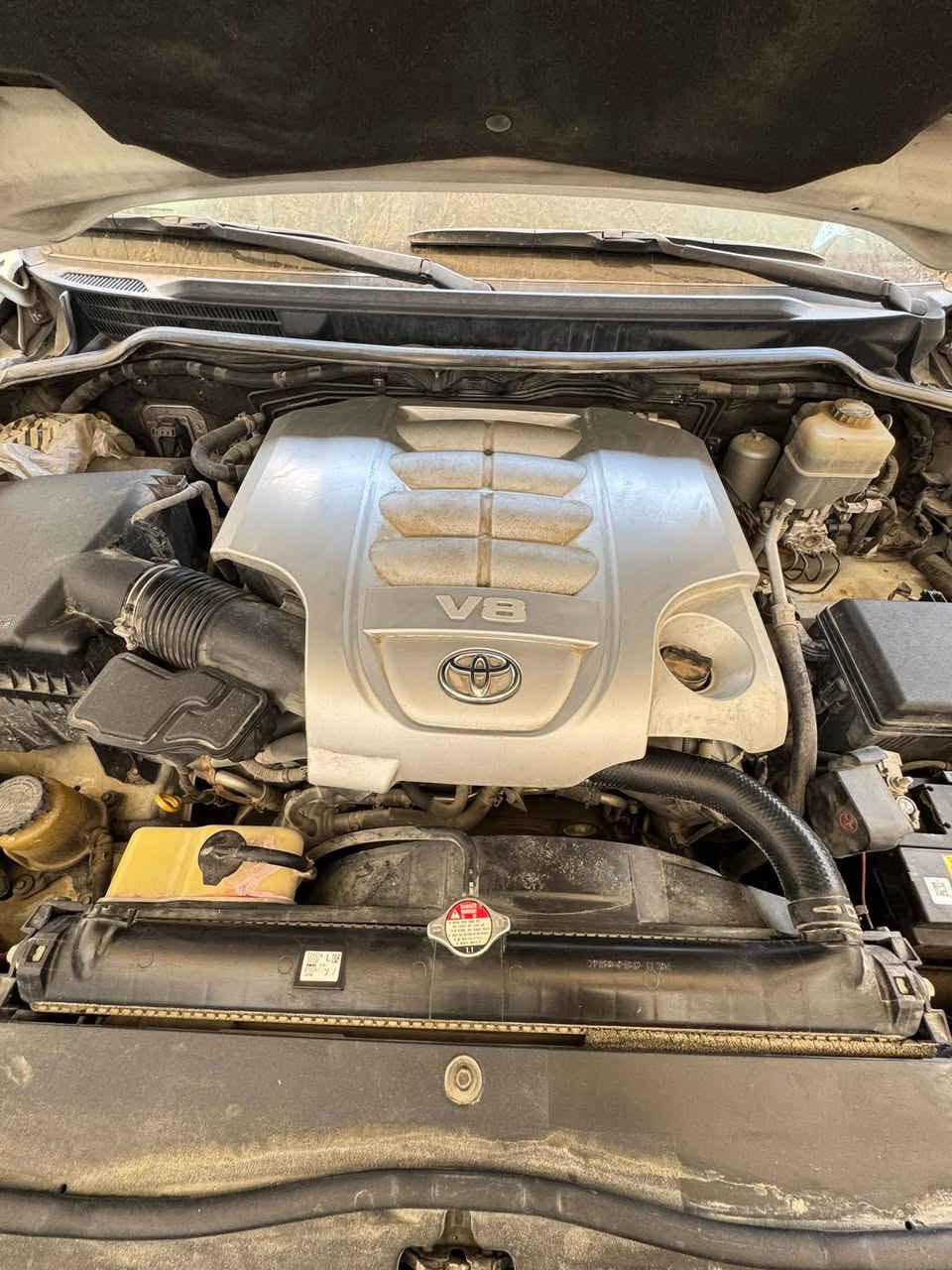 السلام عليكم لاندكروز VXS مواصفات لكزز
محرك 5.7 v-8 
السياره فول مواصفات 
 عليها رقم مميز 
 ومغلفة ppf
ماشية 239 الف
السعر 54 الف دولار قابل للتفاوض 
مكاني بغداد ‭***********‬

