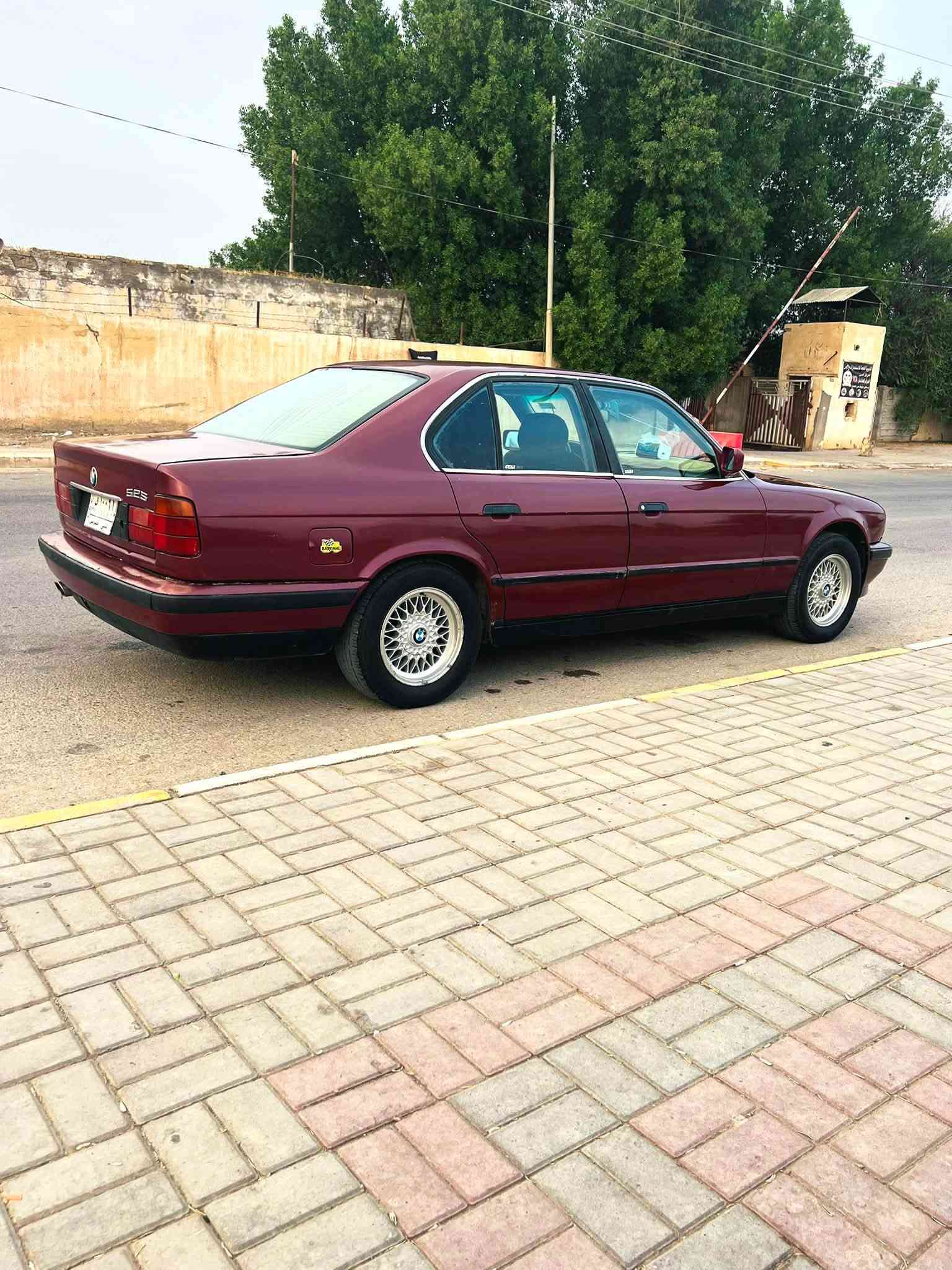 سلام عليكم بي ام دبليو موديل 1991
رقم مثنئ مدور ثاني يوم سياره كير مكينه شرط 
سياره بس مصبوغ جماليه 
مكان سياره سماوه ناحيت الهلال 
السعر 44وبيه مجال

***********
