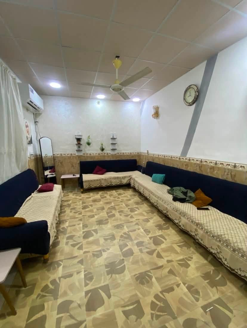 بيت رهن ١٠٠ م مربع طابقين غرفتين فوك خلف نوارس كربلاء طريق الحر قريب على جامعه اهل البيت سعر الرهن ٢٠ مليون
***********
